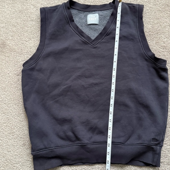 Aritzia TNA Cozy V Neck Sweater Vest Women’s Size XS Gray - Picture 7 of 10